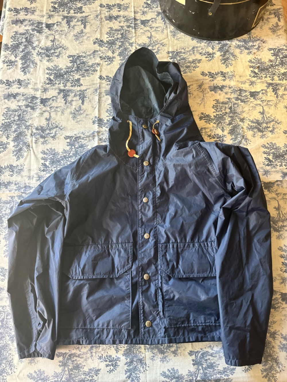 Women’s vintage Columbia Navy Blue Hooded rain Jacket